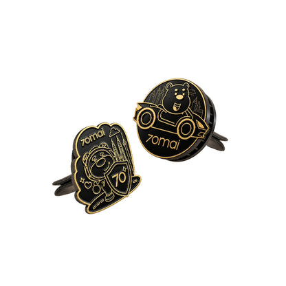 Pair of gold car perfume vent clips with bear icons, 70mai